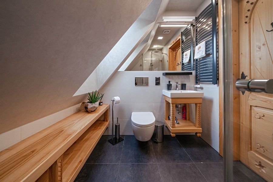 r18-c28363c9 Galeria